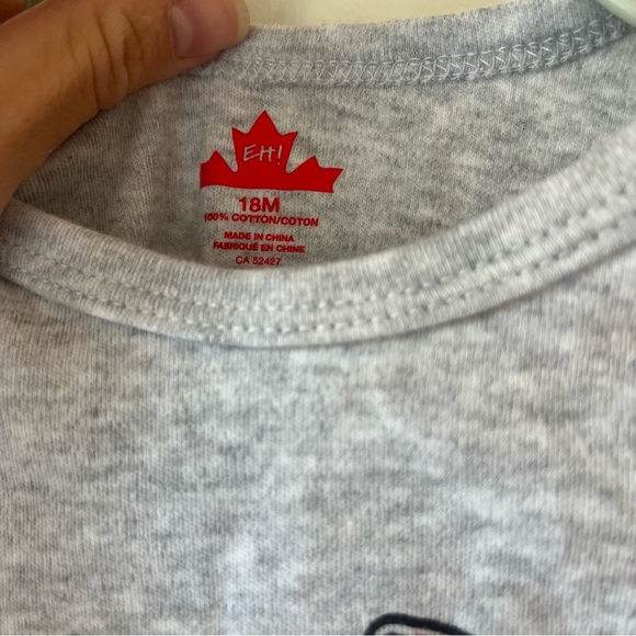 🌼 5/$25 Baby Love Canada Romper 18M Gray Short Sleeve Cotton One Piece Canadian - Picture 2 of 6
